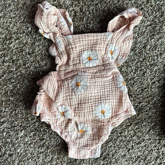 Girls dresses and jumpers - Picture 4 of 5